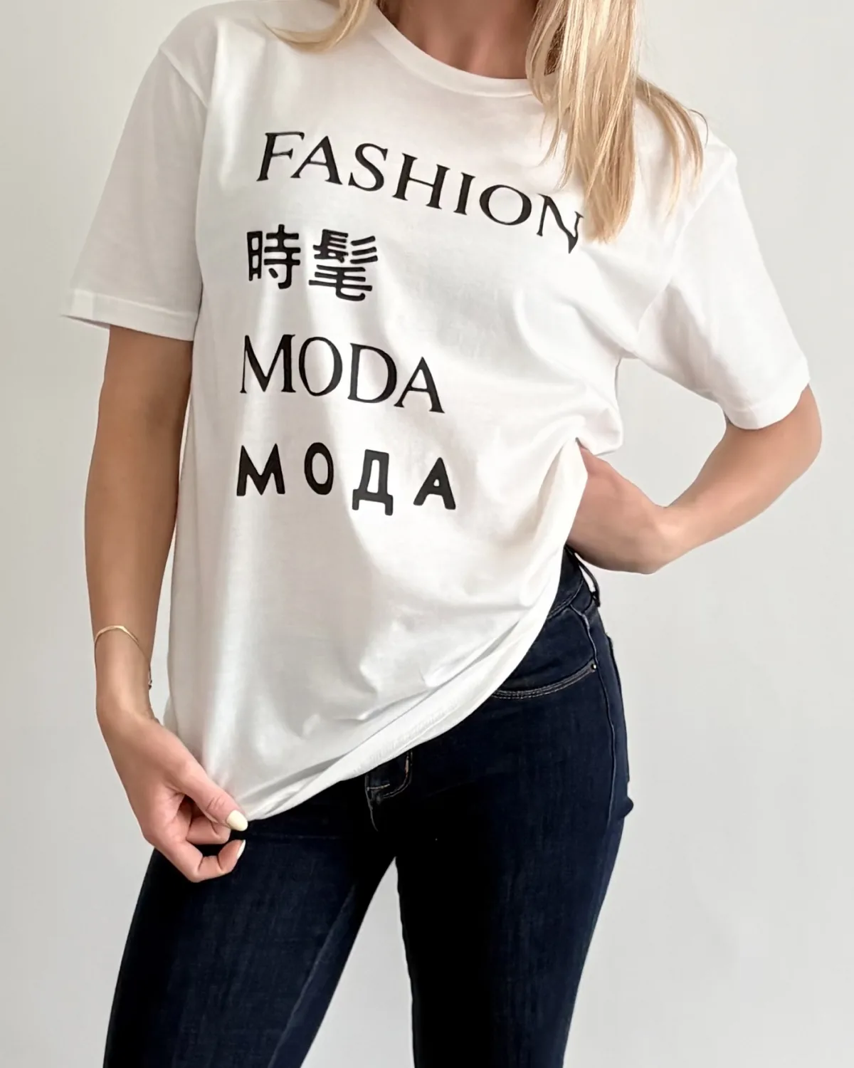 Black Fashion Moda Modern T-shirt